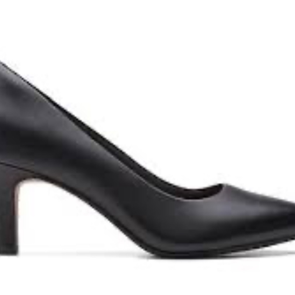 Clark’s Elegant Black Leather Pumps - Illeana Tulip